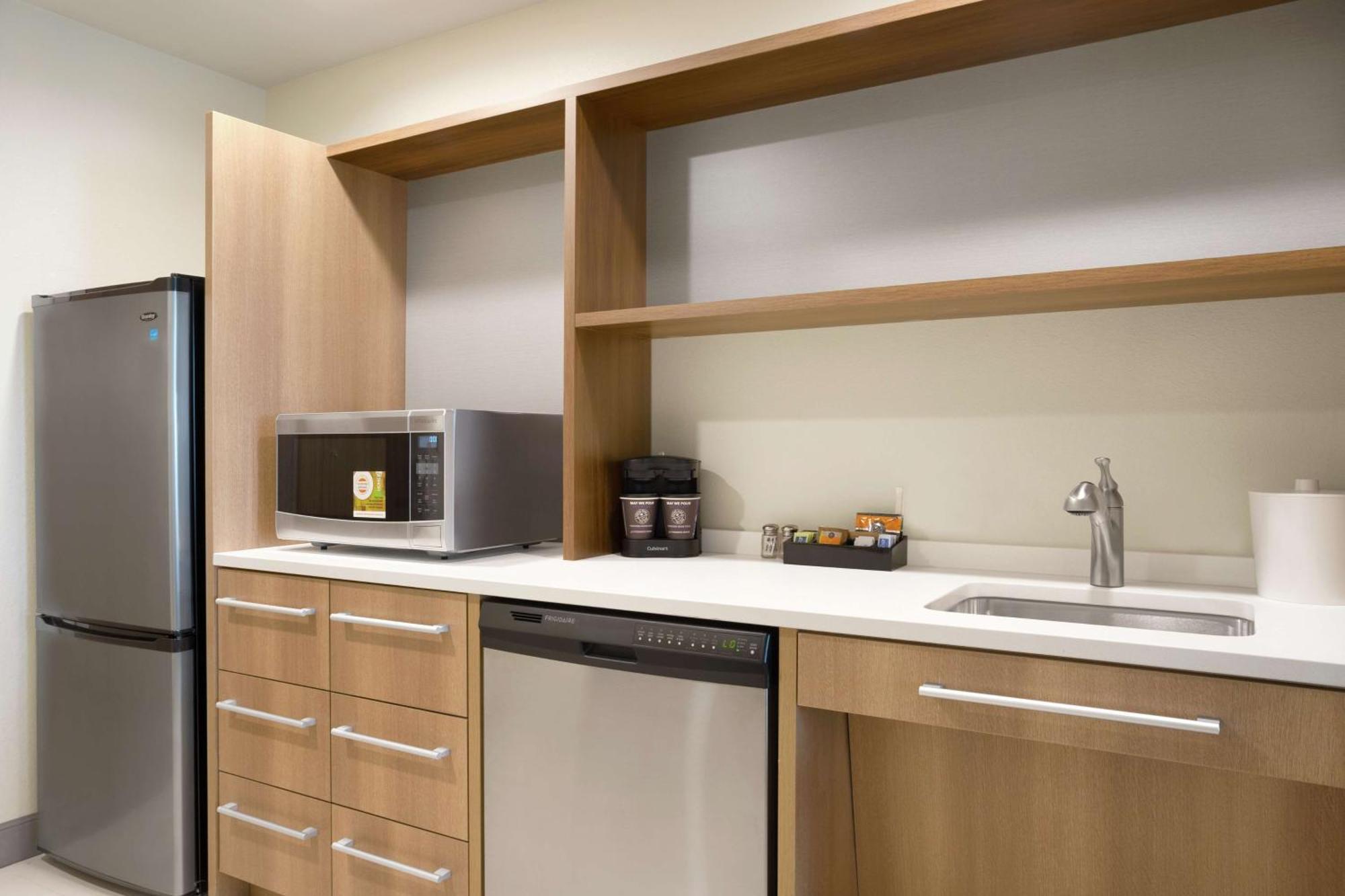 Home2 Suites By Hilton Warminster Horsham מראה חיצוני תמונה
